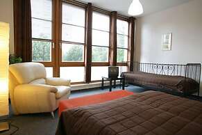 Apartment Engel