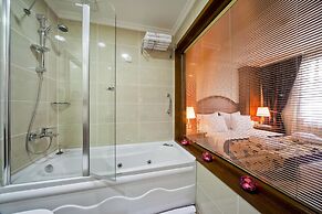 GLK PREMIER The Home Suites & Spa - Boutique Class