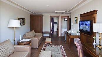 GLK PREMIER The Home Suites & Spa - Boutique Class