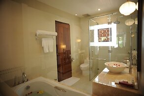 Vinh Hung Riverside Resort & Spa