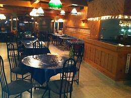 Travelers Inn