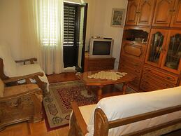 Apartments and rooms Rogosic