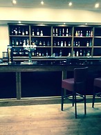 King Robert Hotel