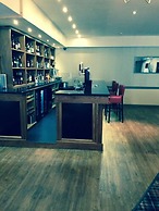 King Robert Hotel
