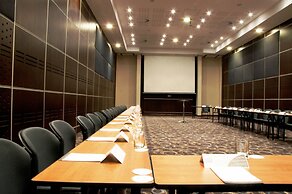 Premier Hotel OR Tambo