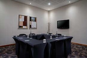 Premier Hotel OR Tambo