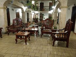 Hotel Don Quijote Plaza