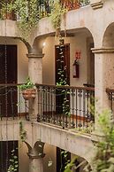 Hotel Don Quijote Plaza