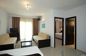 Naias Beach Hotel