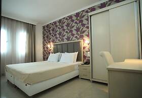 Naias Beach Hotel