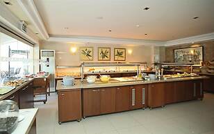Naias Beach Hotel