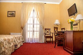 Optima Collection Kamianets-Podilskyi