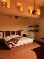Lo Nuestro Petit Hotel