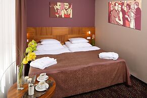 1. Republic Hotel