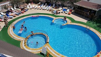 Golden Moon Apart Hotel