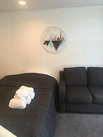 Baden Lodge Motel