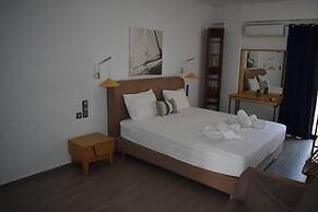 Christina Studios & Apartments