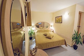 Hotel Color