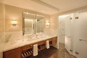 Corinthia London