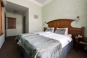 3 MostA Hotel