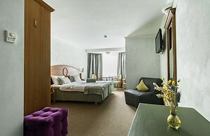 3 MostA Hotel