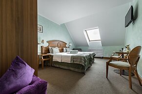 3 MostA Hotel