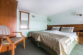 3 MostA Hotel