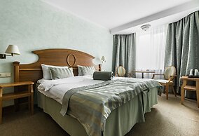 3 MostA Hotel