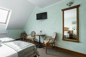 3 MostA Hotel