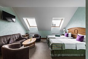 3 MostA Hotel