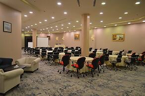 Golden Tulip Hail