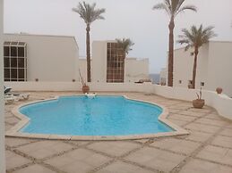 Carlton Luxury Resort