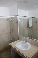 Carlton Luxury Resort