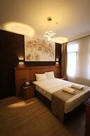 Hotel New House