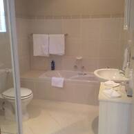 Baleia Guest Lodge Bed & Breakfast