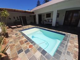 Baleia Guest Lodge Bed & Breakfast