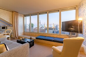 Lx Boutique Hotel