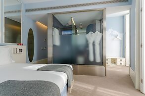 Lx Boutique Hotel
