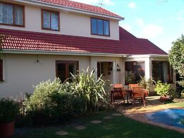 Bradclin House