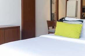 Woodlands Suites Serviced Residences