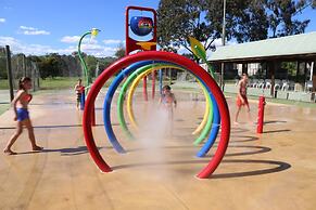 Lake Hume Holiday Park