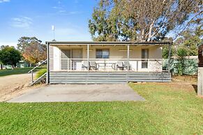 Lake Hume Holiday Park