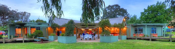 Lake Hume Holiday Park