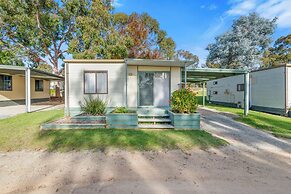 Lake Hume Holiday Park