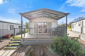 Lake Hume Holiday Park