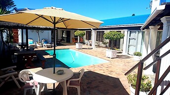 Blouberg Dolphin Inn