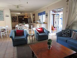 Blouberg Dolphin Inn