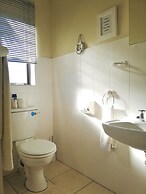 Blouberg Dolphin Inn