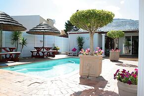 Blouberg Dolphin Inn