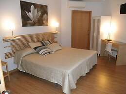 Dormavalència Hostel